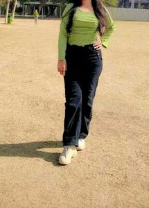 Green Long Sleeve Top