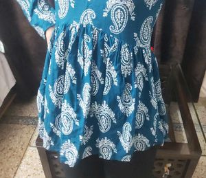 SHORT BLUE KURTI
