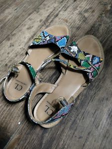Carlton London Flats On Sale!