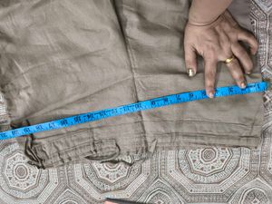 Beige Linen Capri in 32 waist for women