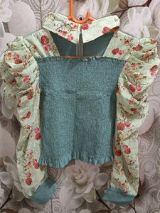 Floral Puff Sleeve Crop Top&amp; Body Mist