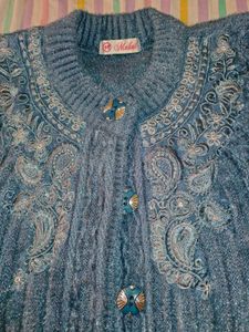 (New)Blue Embroidered Cardigan