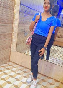 Women Skinny Fit High Rise Damige Jeans