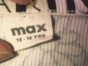 Trendy Graphic Print Crop Top