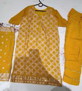 🔥Yellow Embellished Salwar Kameez🔥