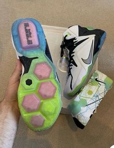 Nike LeBron 12 XII NSRL - Rare Find!
