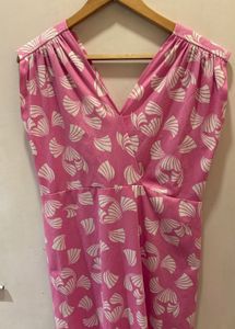 Beautiful Pink V-Neck Dress