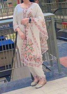 Suit😍 Tissue Chunni