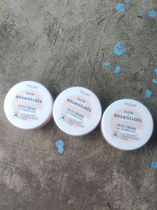 Oriflame Glow Essential Face Cream