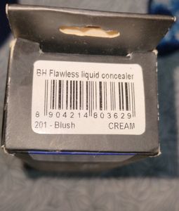 Blue Heaven Flawless Liquid Concealer