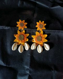 Gorgeous sunflower earrings
