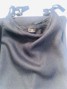 Women Black Kurti With Pant Set Of Rayon