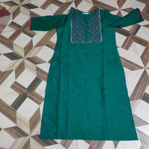 Elegant Green Embroidered Kurta bilkul new h