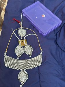 A Silver Heavy Design Set