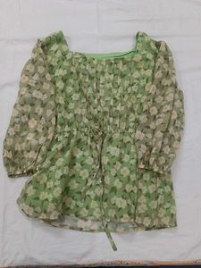 Floral Print Puff Sleeve Top