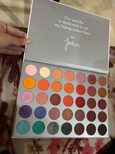 Morphe eyeshadow palette