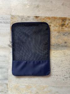 Mesh Folder With Zip
