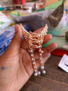 Butterfly Clutcher