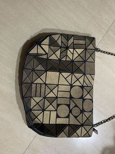 Geometric Chain Crossbody Bag