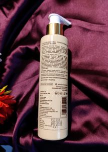Skainiya Saffron Hair Cleansing Shampoo