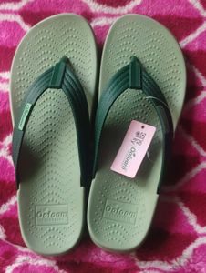 Oofoam Women&#39;s Thong Sandals
