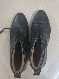 Black Boots