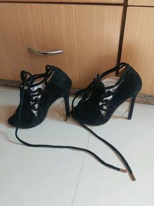 Pencil Heel Suede Shoe