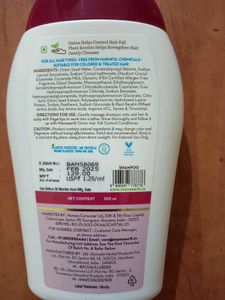 Mamaearth Onion Shampoo.