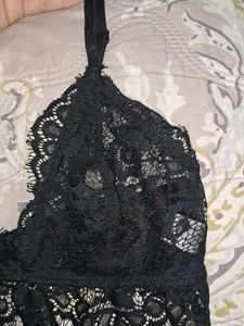 NA-KD Sexy Black Lace Strap Bra/ Bralette