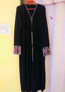 Elegant Embroidered Cuff Abaya