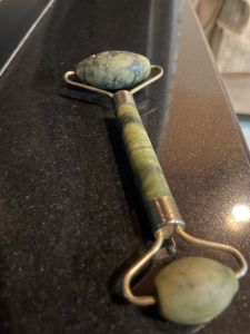 Jade Face Roller – For Glowing, Relaxed Skin