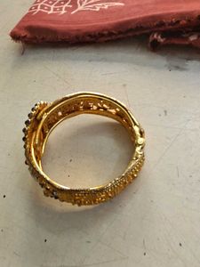 Gold-toned Bangle with Pearl