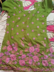 Beautiful Flower Degein Kurti