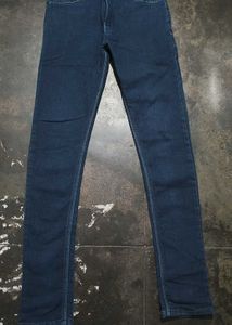 🖤 Stylish Black Jeans