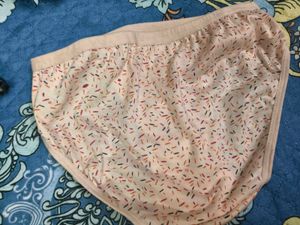 New Patterned Women's Briefs in 32 waist
