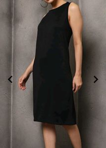 Sleek Black Sleeveless Slip Dress