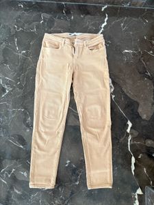 Skin colour Lavi’s  jeans