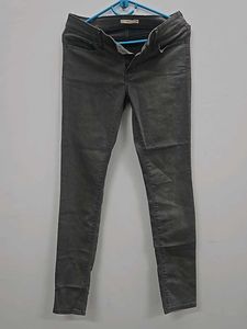 LEVIS Grey Skinny Jeans