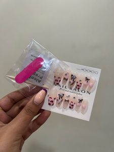 Press-On Nail Set