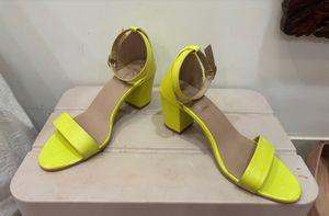 “Everqupid” Neon Yellow Chunky Heels (Almost 🆕)