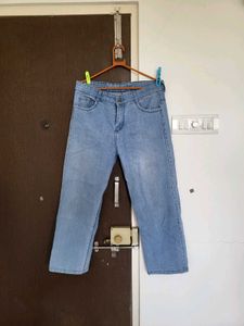 Light Wash Cropped Jeans
