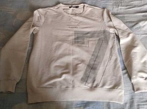 Stylish Graphic Sweatshirt