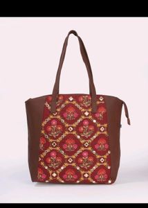 Spacious Tote Bag