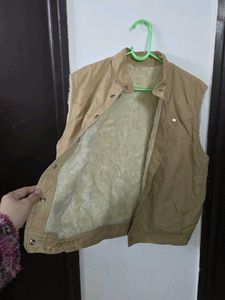 imported nude Sleeveless jacket size M