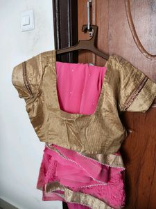 Pink Georgette Gold Border Saree With Blouse