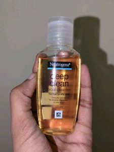 New Neutrogena Deep Clean Face Wash