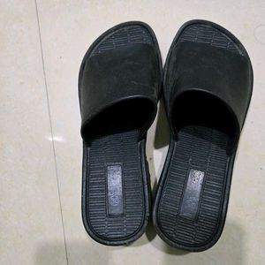 Zudio Black Flip Flop heels