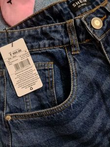 Stylish Patterned Knee Length Jeans