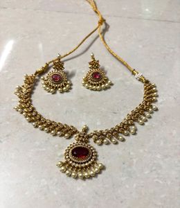 Elegant Necklace Set