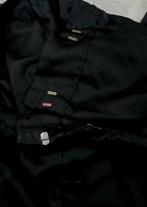 Elegant Black Ruffle Saree 🖤✨